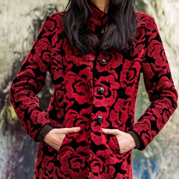 VENARIO Romantic Red Roses Vintage-Style Coat. CUPID Adorable Sz S - Picture 2 of 7